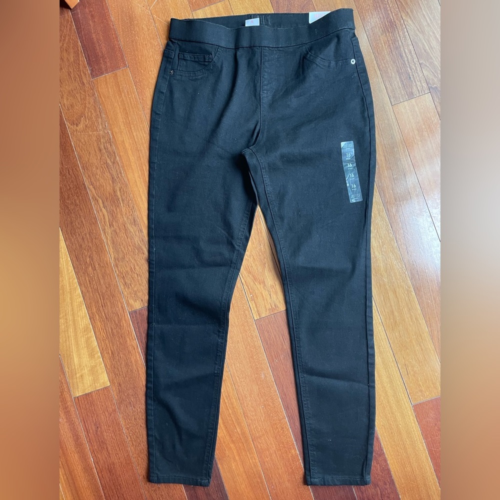 Justice Black Jeans Mid Rise Leggings, Girls size 16 Plus NWT